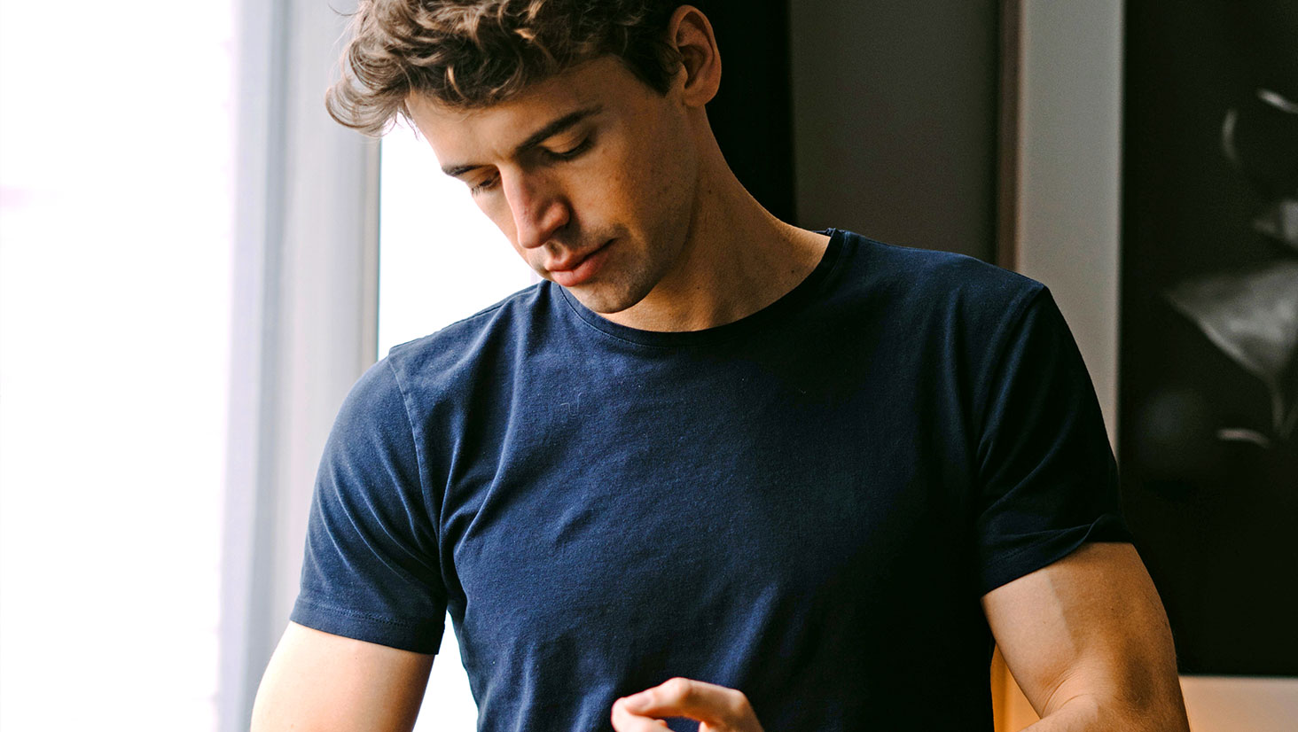 Man wearing dark blue shirt blog-2